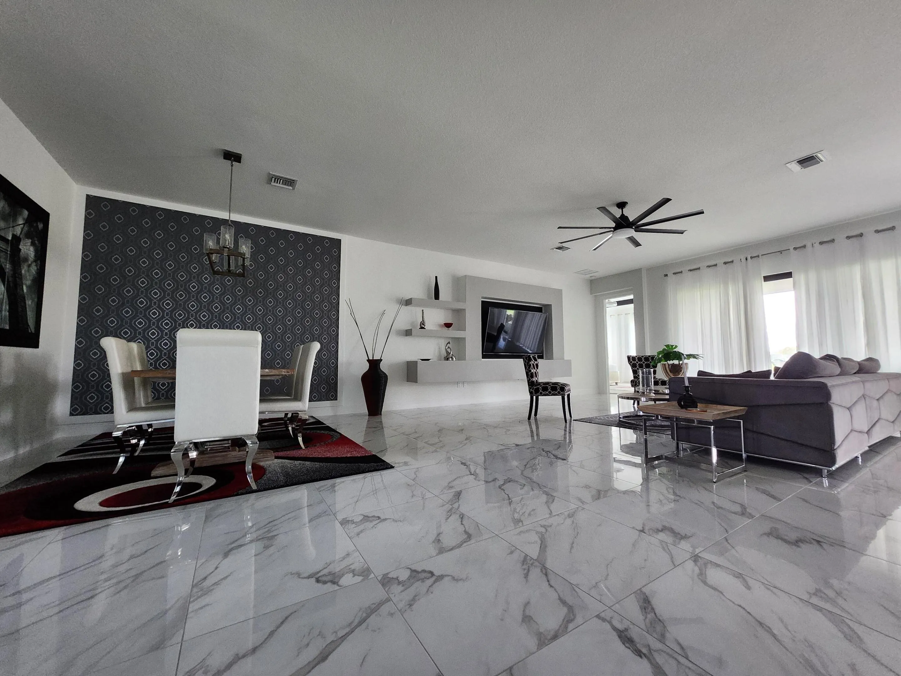 living /dinning open space area