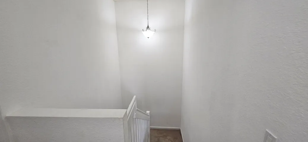 1000410930