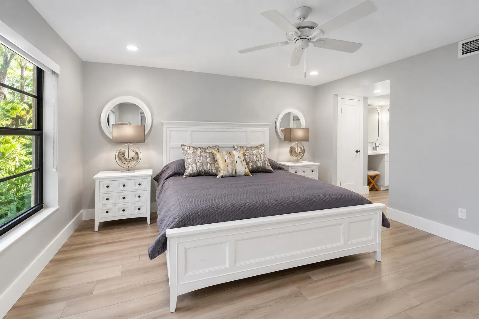 Primary Bedroom 105D (3)