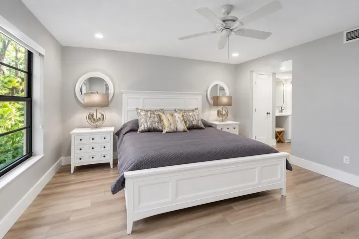 Primary Bedroom 105D (3)