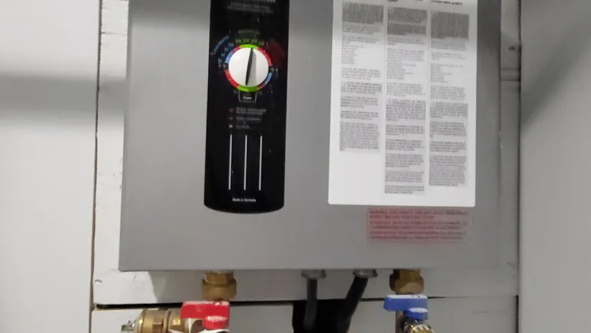 Hot water heater