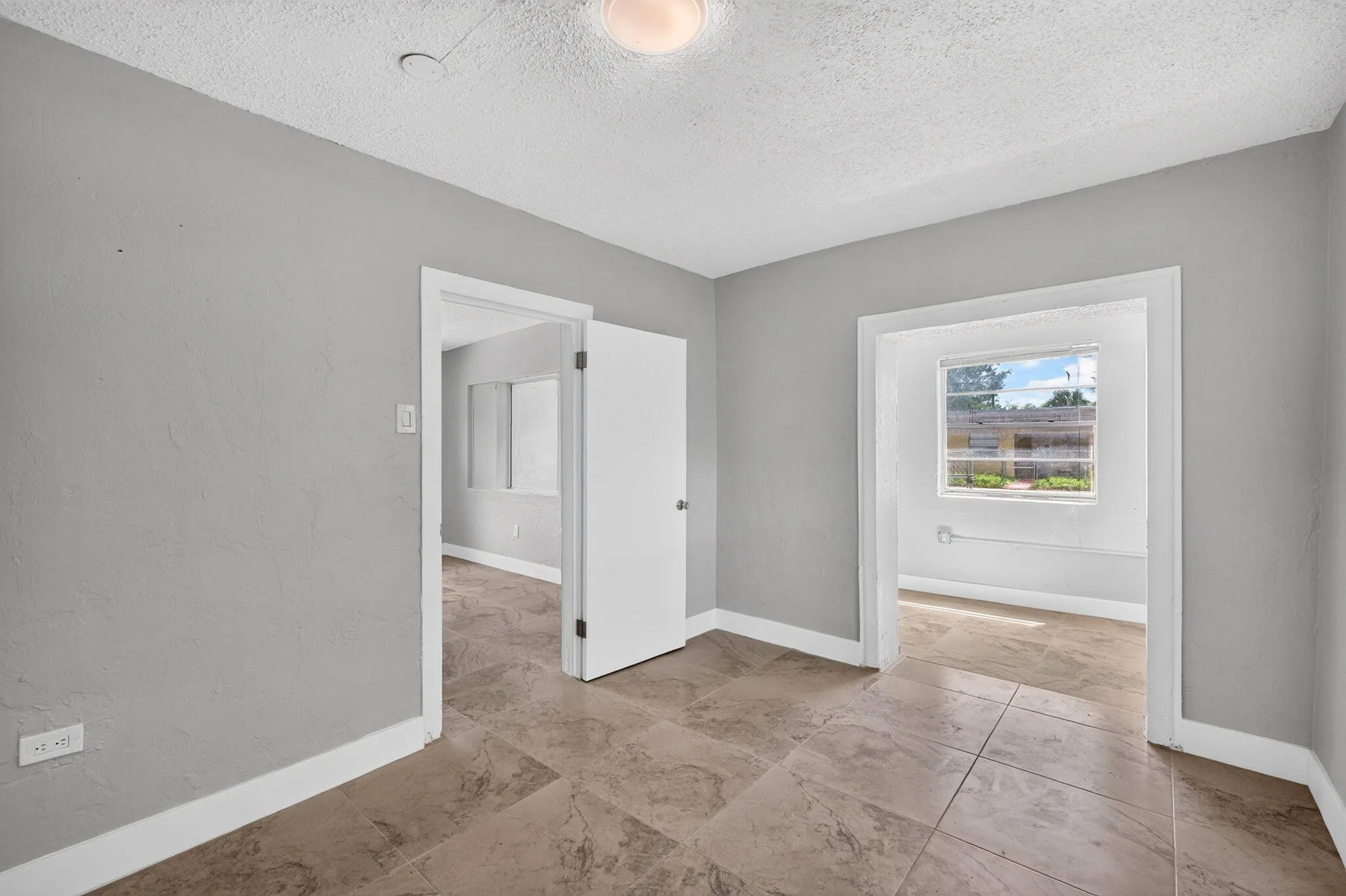 24-web-or-mls-699A7633