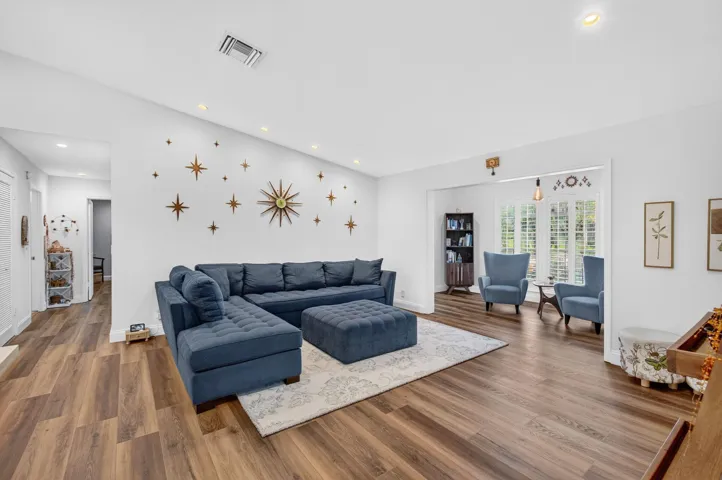Living/Sunroom