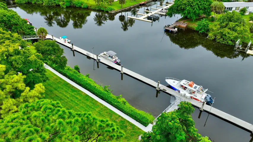 Dock