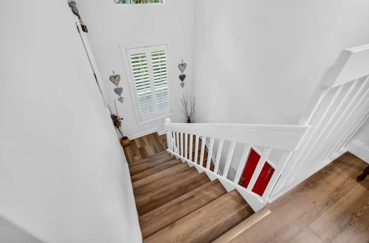 Entry Stairwell