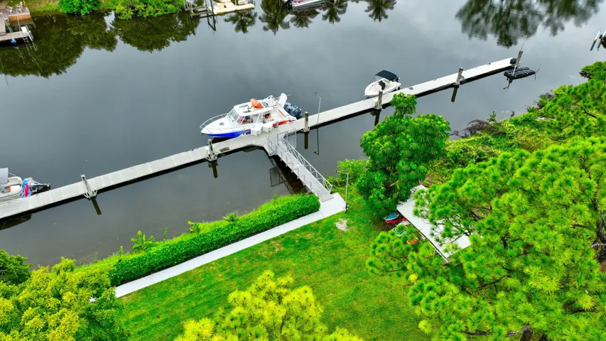 Dock