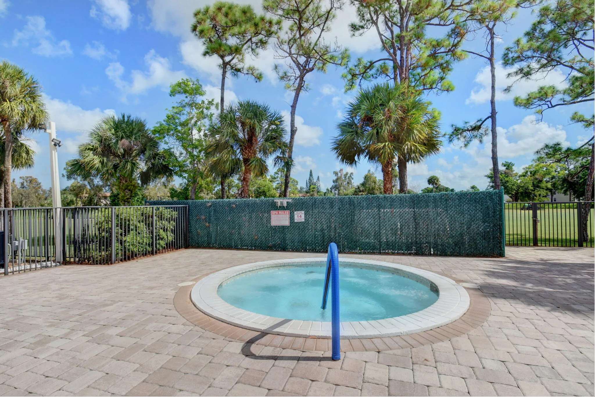 49-web-or-mls-Lucerne Pointe main clubho
