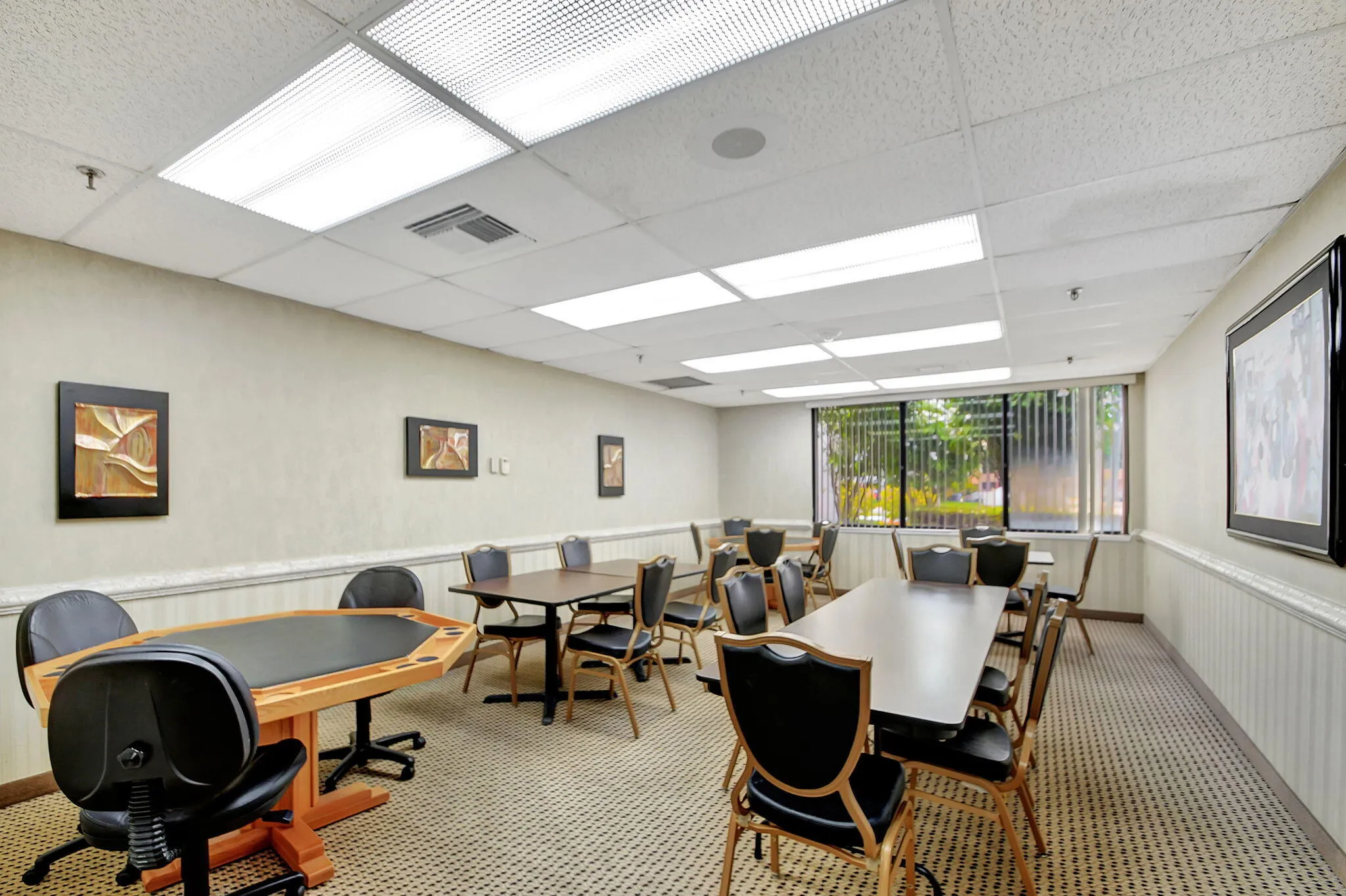 59-web-or-mls-Lucerne Pointe main clubho