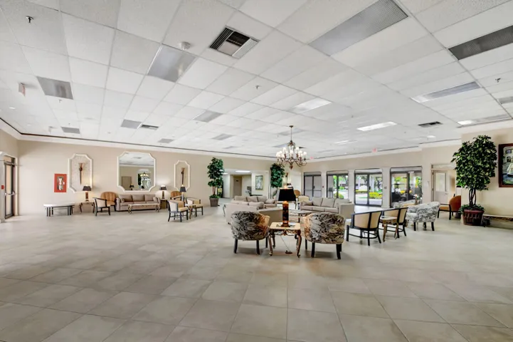 55-web-or-mls-Lucerne Pointe main clubho