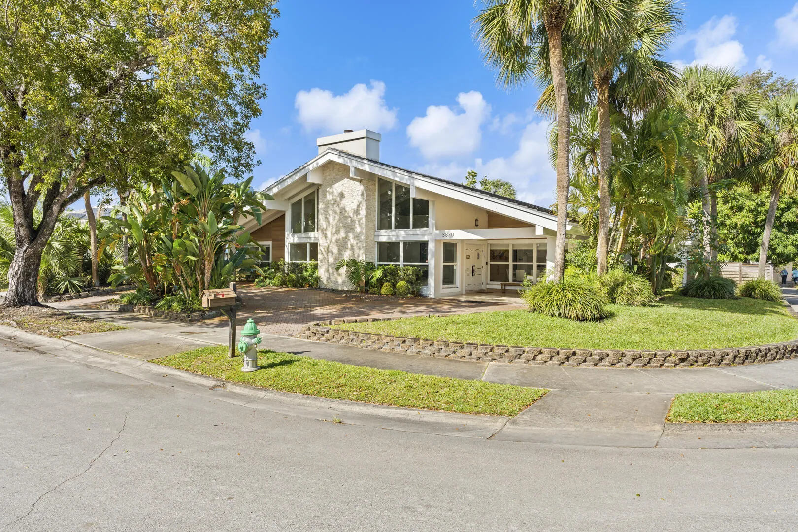 3870 N 31st Terrace Hollywood, FL-58