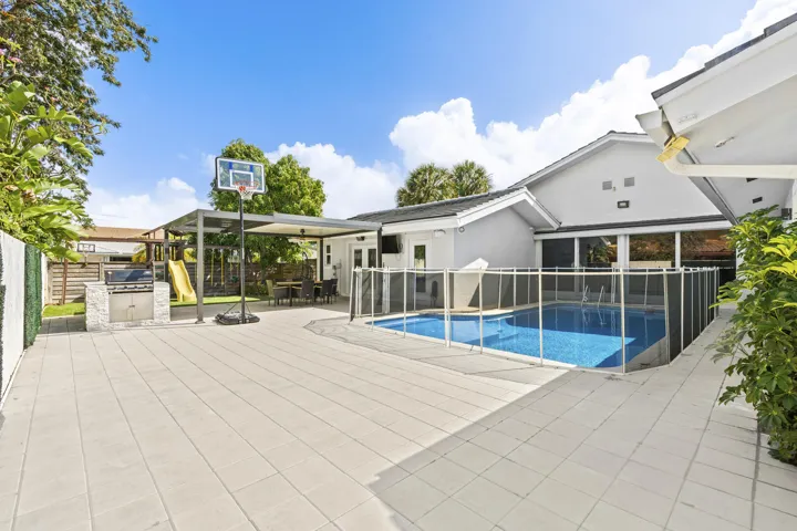 3870 N 31st Terrace Hollywood, FL-109