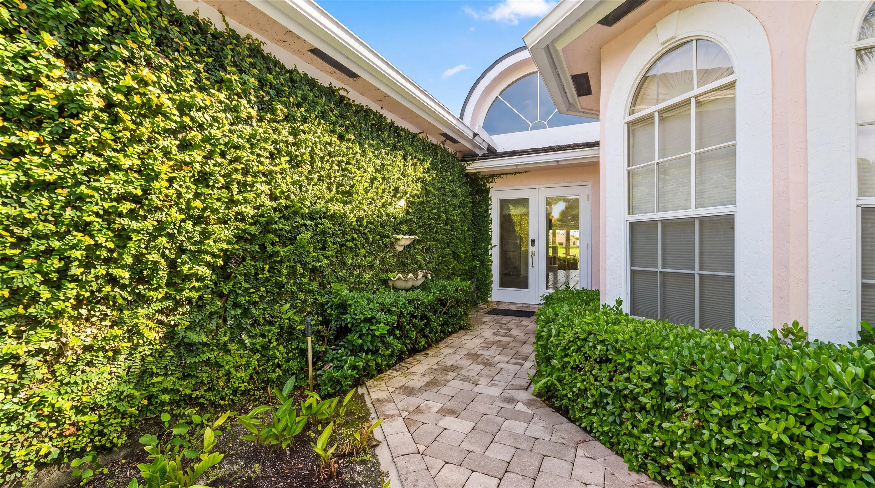 03-2443 Muir Cir