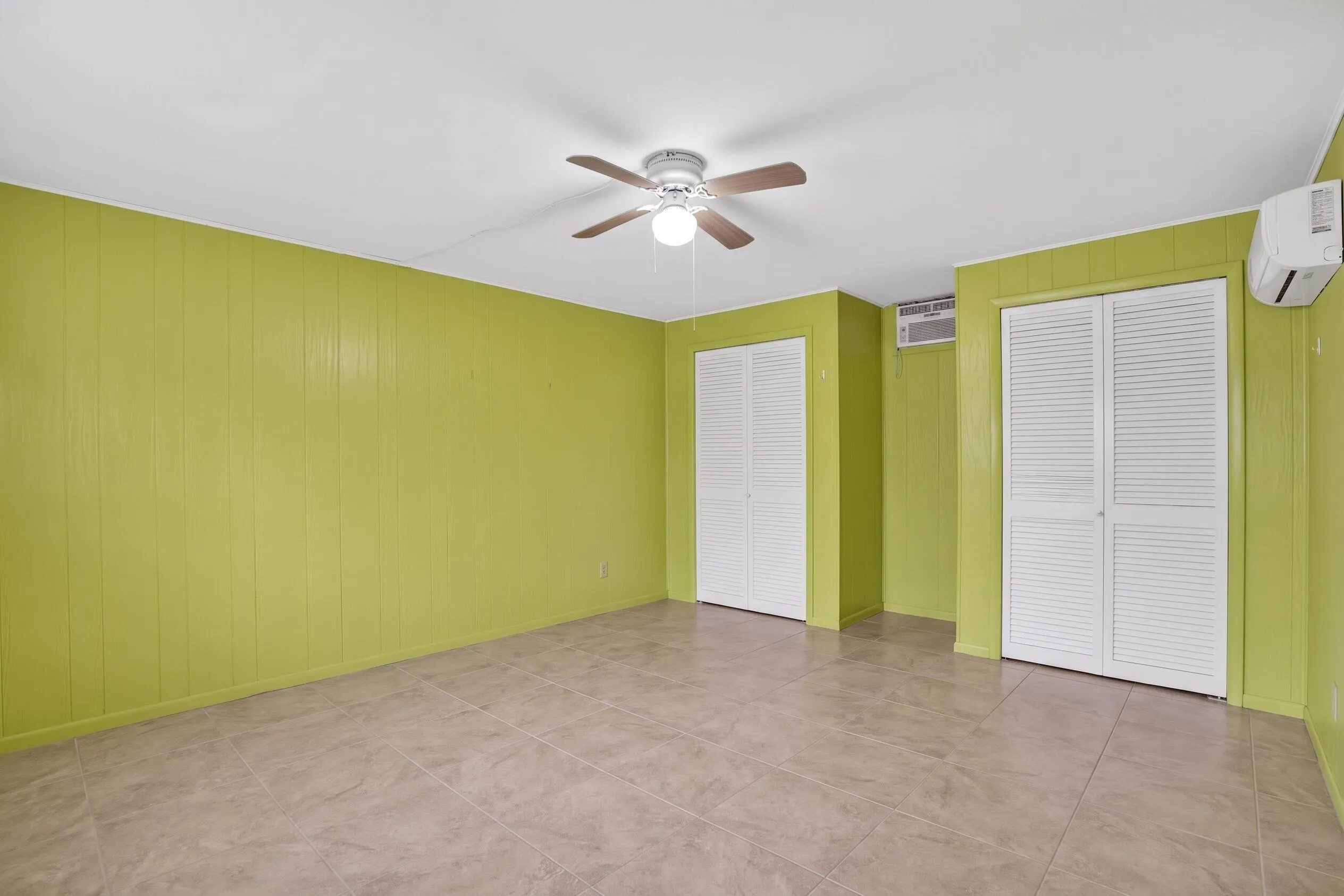 23-print-unfurnished Back room2