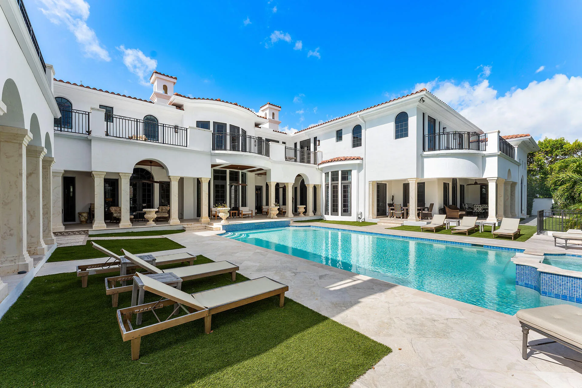 251_Coconut_Palm_Road_24
