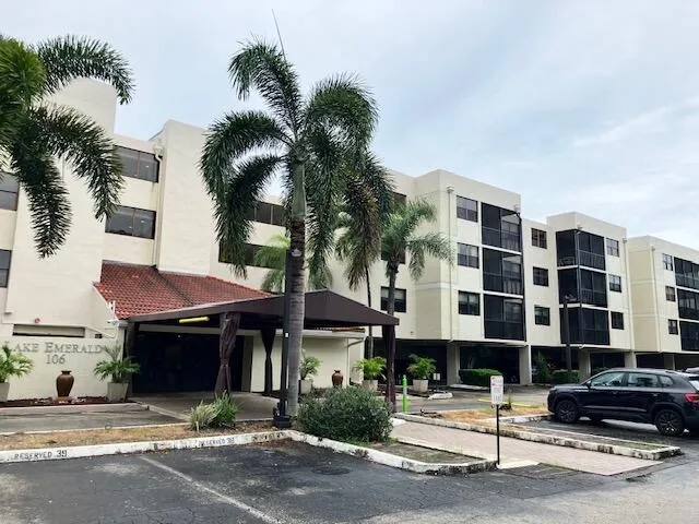 awning at entry