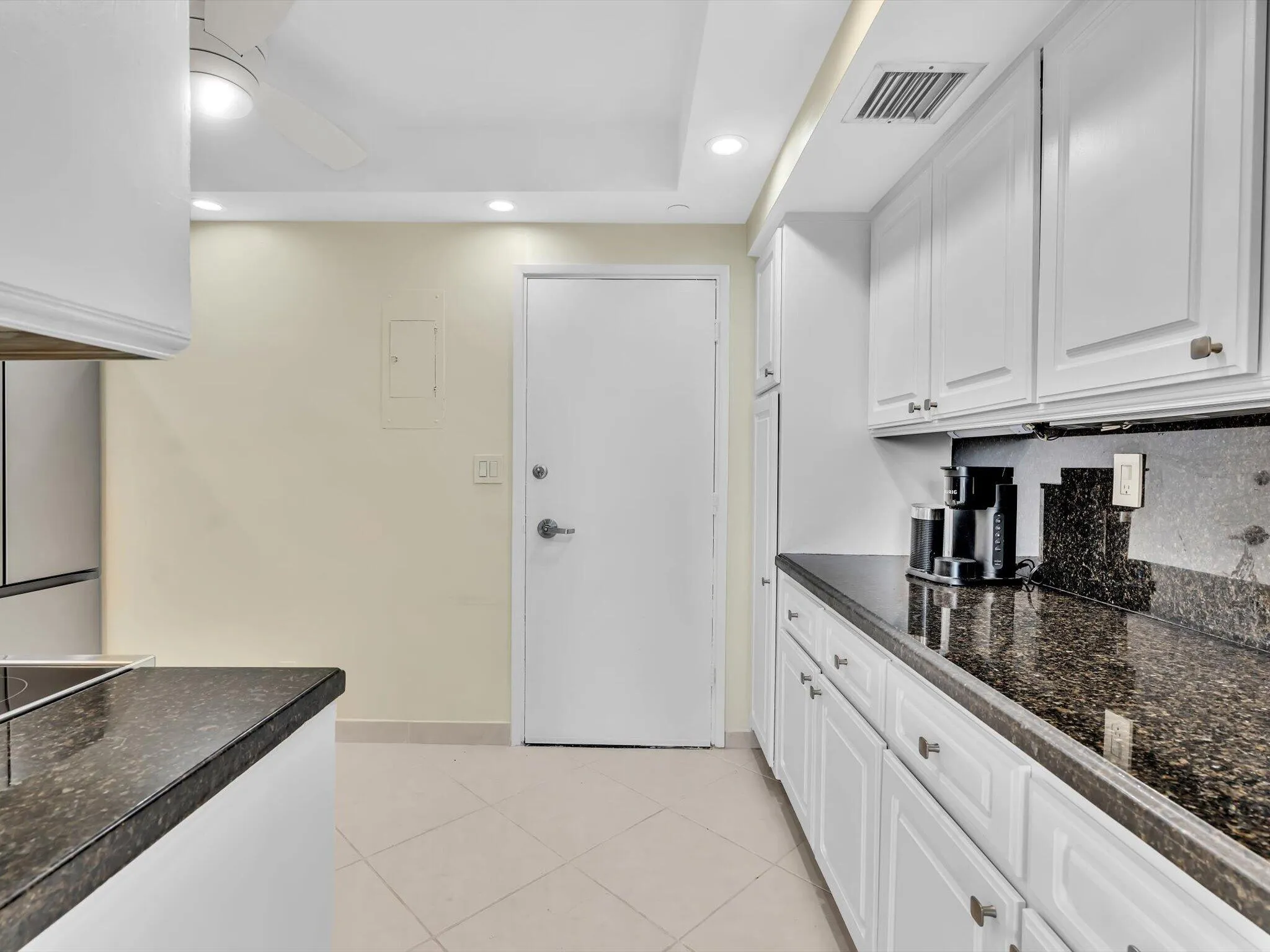 Kitchen entrance