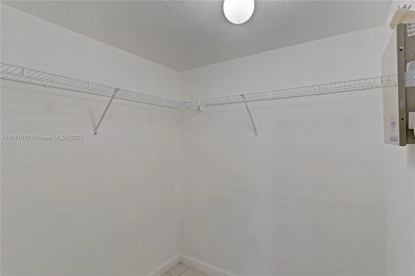 250 closet