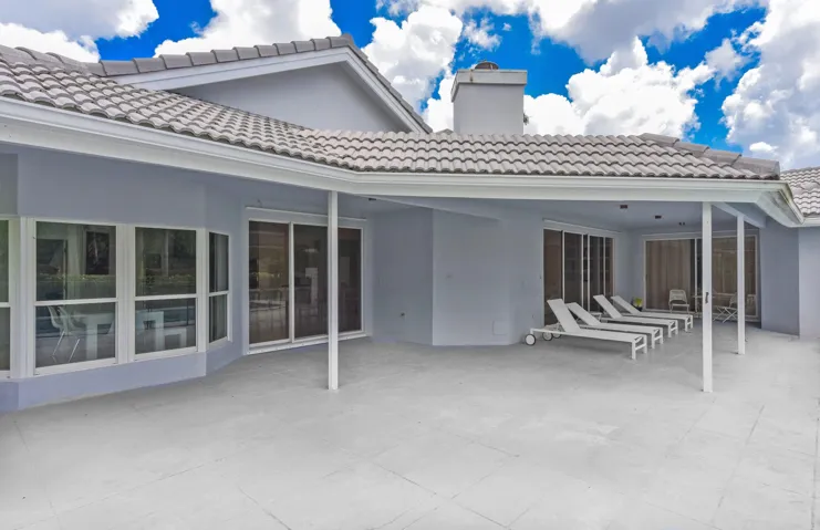 patio/covered loggia