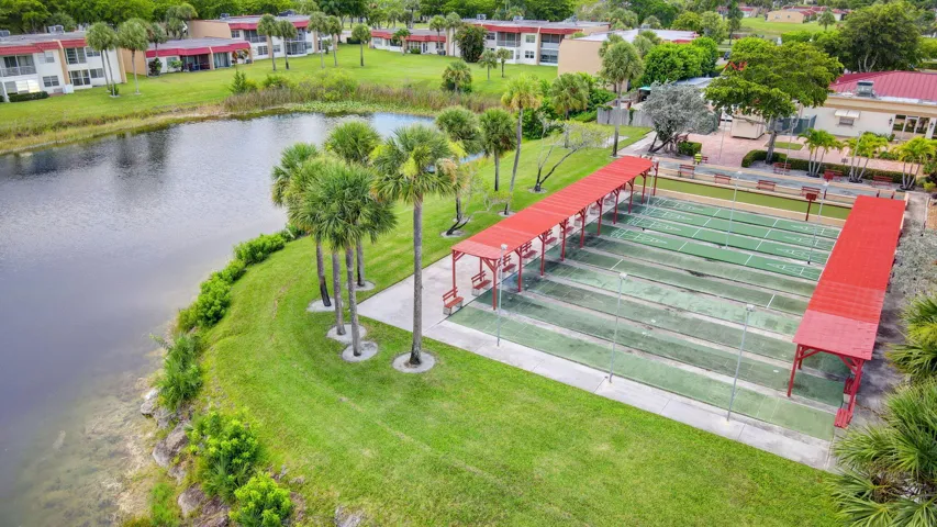 Golden Lakes clubhouse A