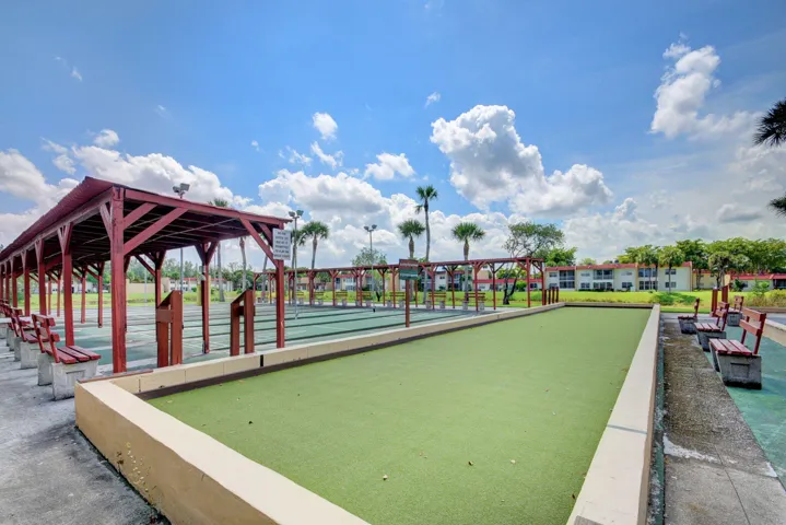 Golden Lakes Club House A