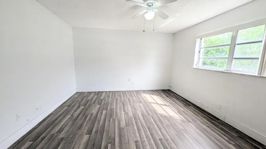 PXL_20260922_145311393