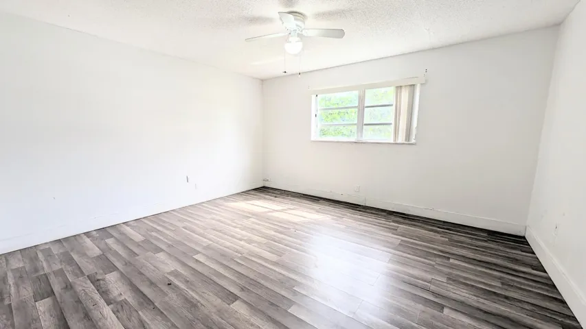 PXL_20260922_145222956
