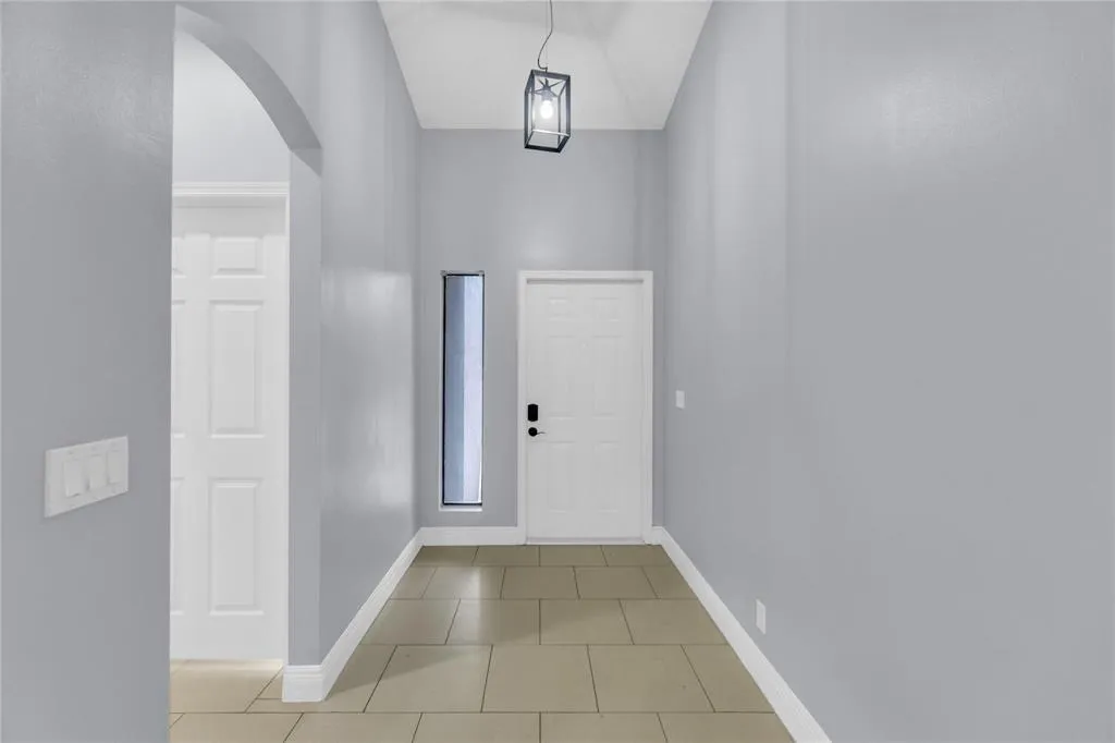 3003 foyer
