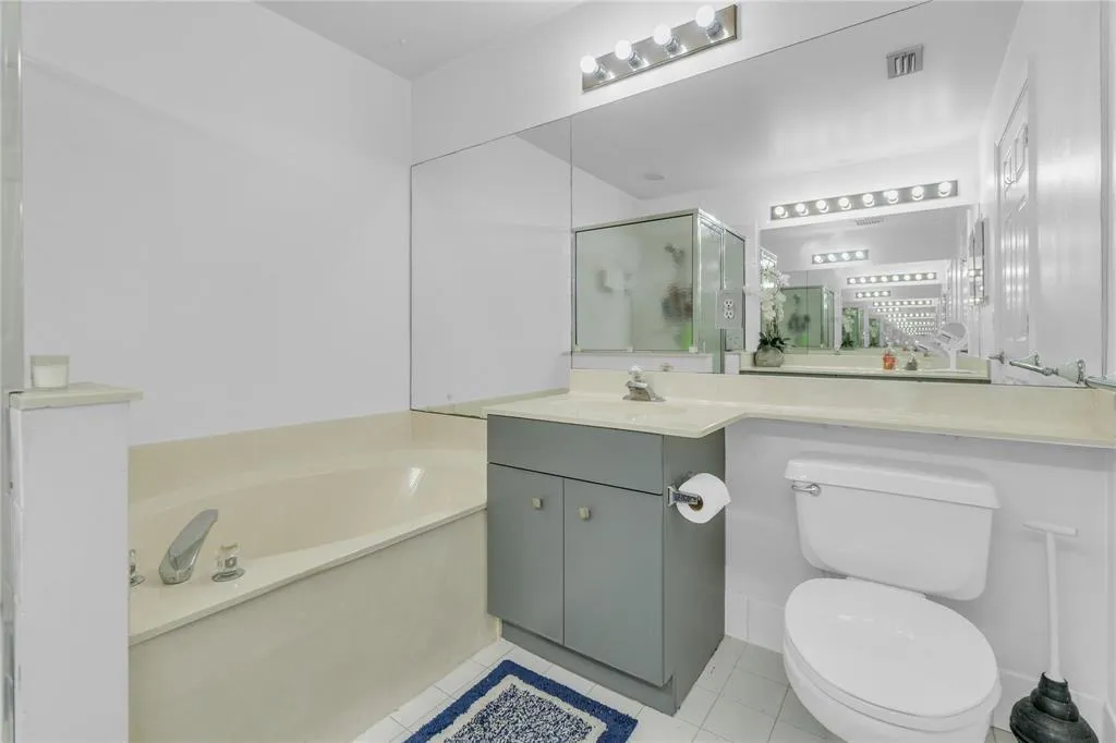 3003 bath2