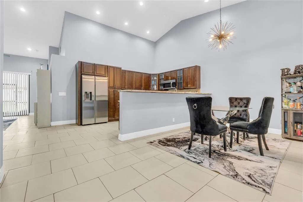 3003 dining kitchen
