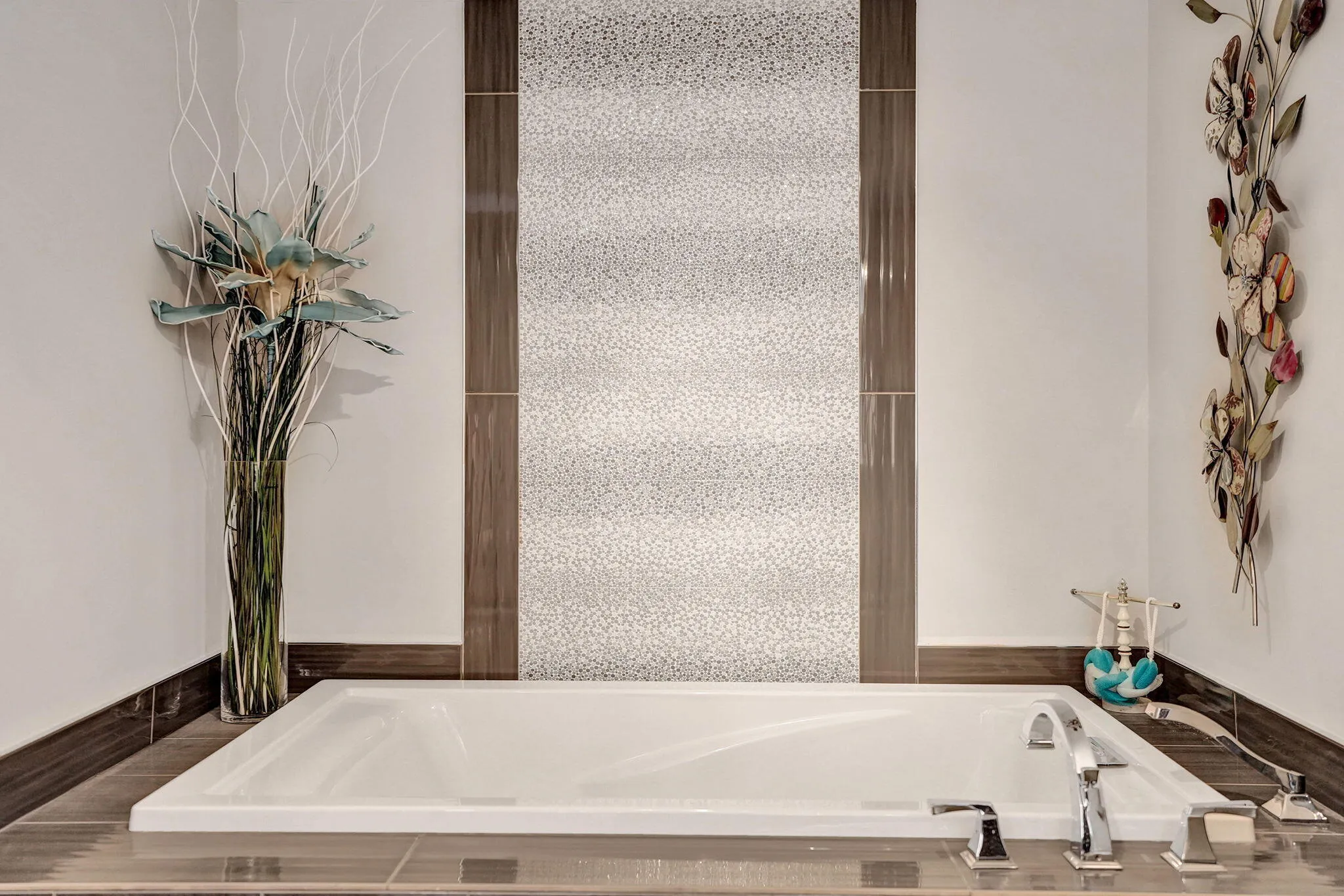 Soaking tub and bath finishes