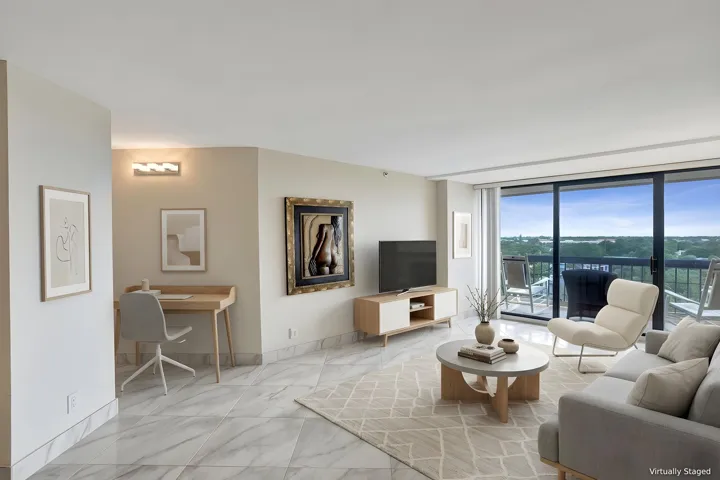 Virtually staged using AI – bedroom or home office