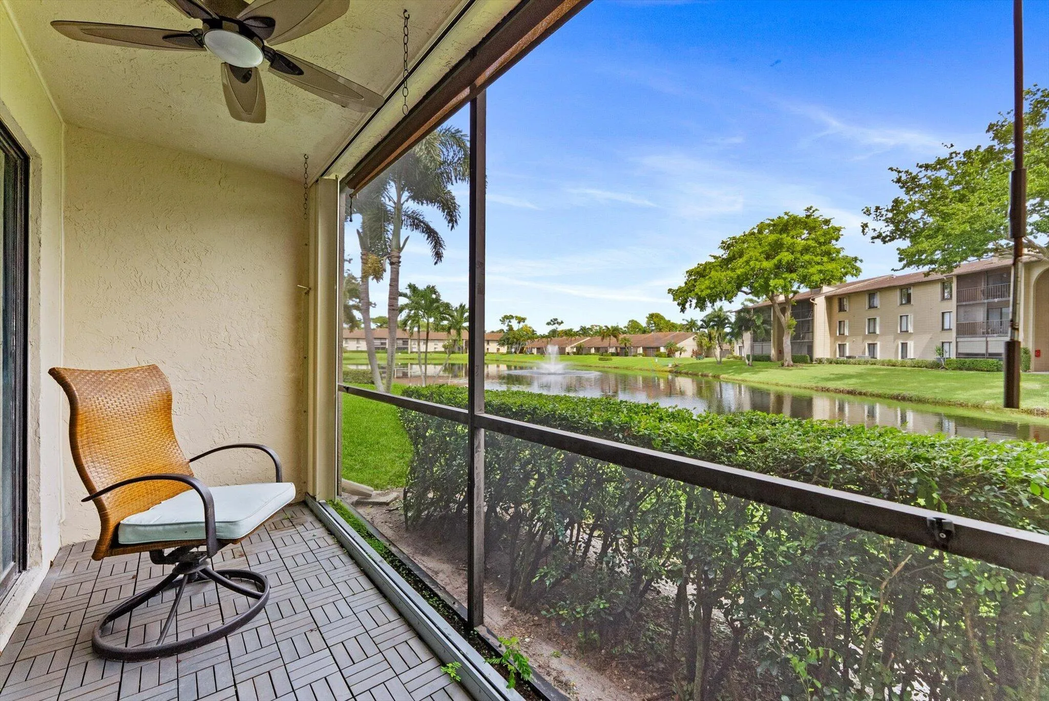 Screened in Porch
