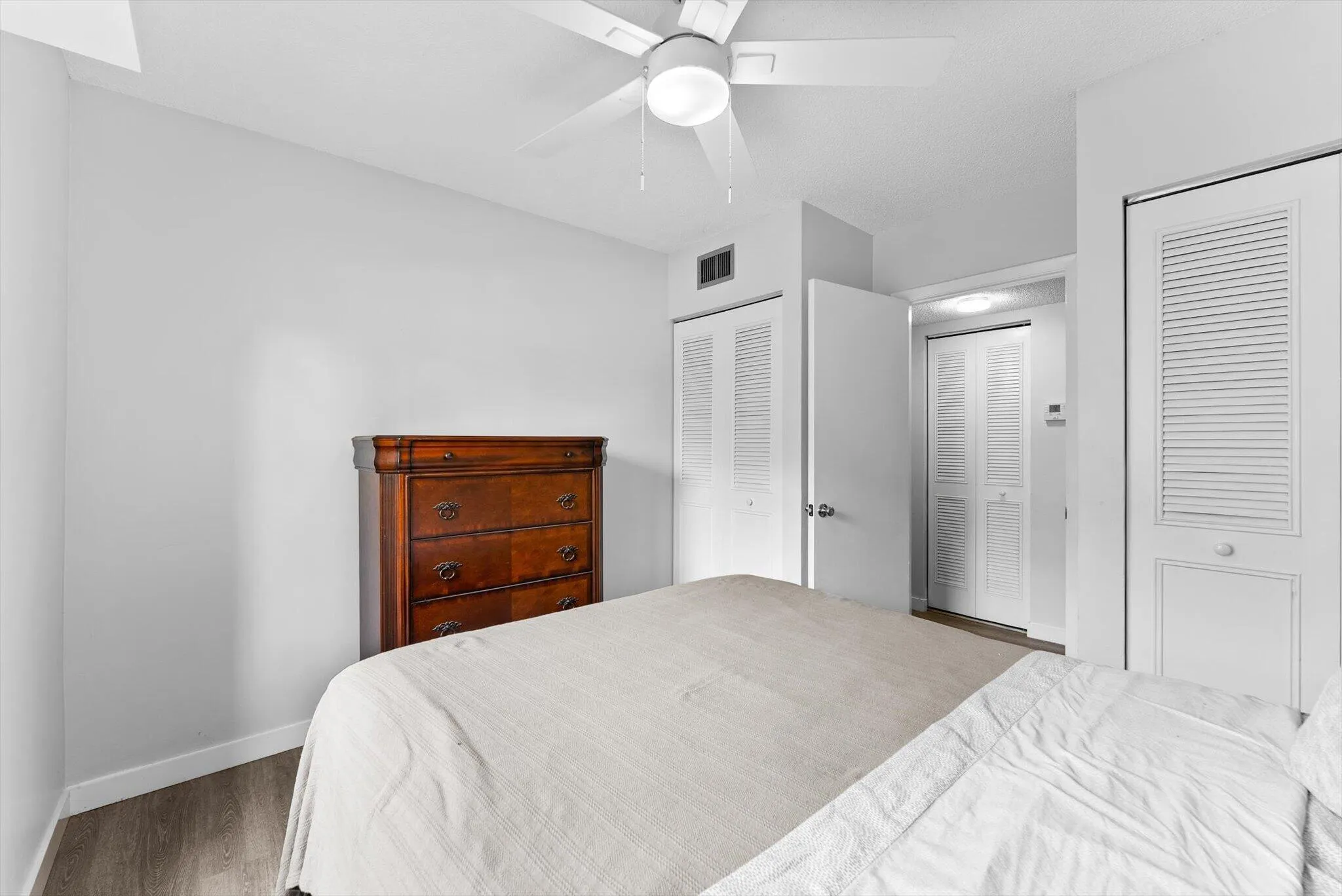 2 Closets