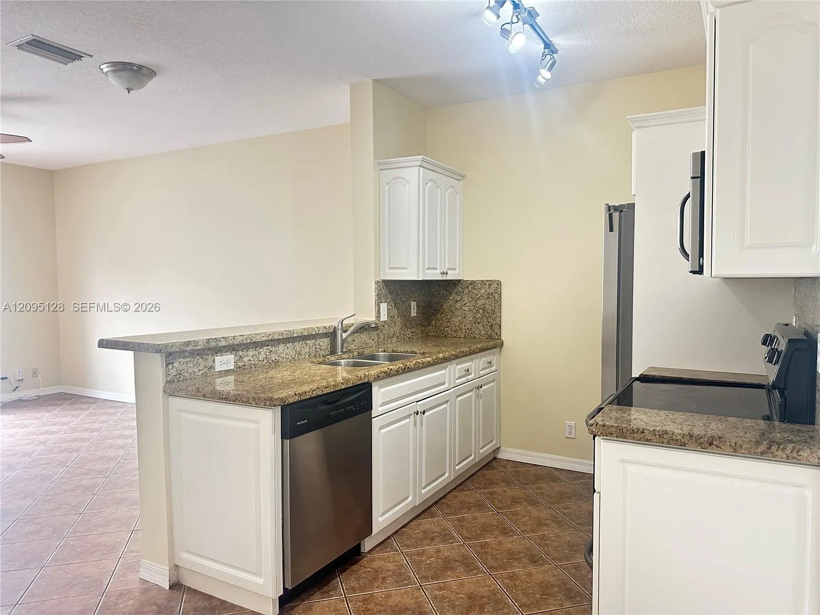 Property photo 63
