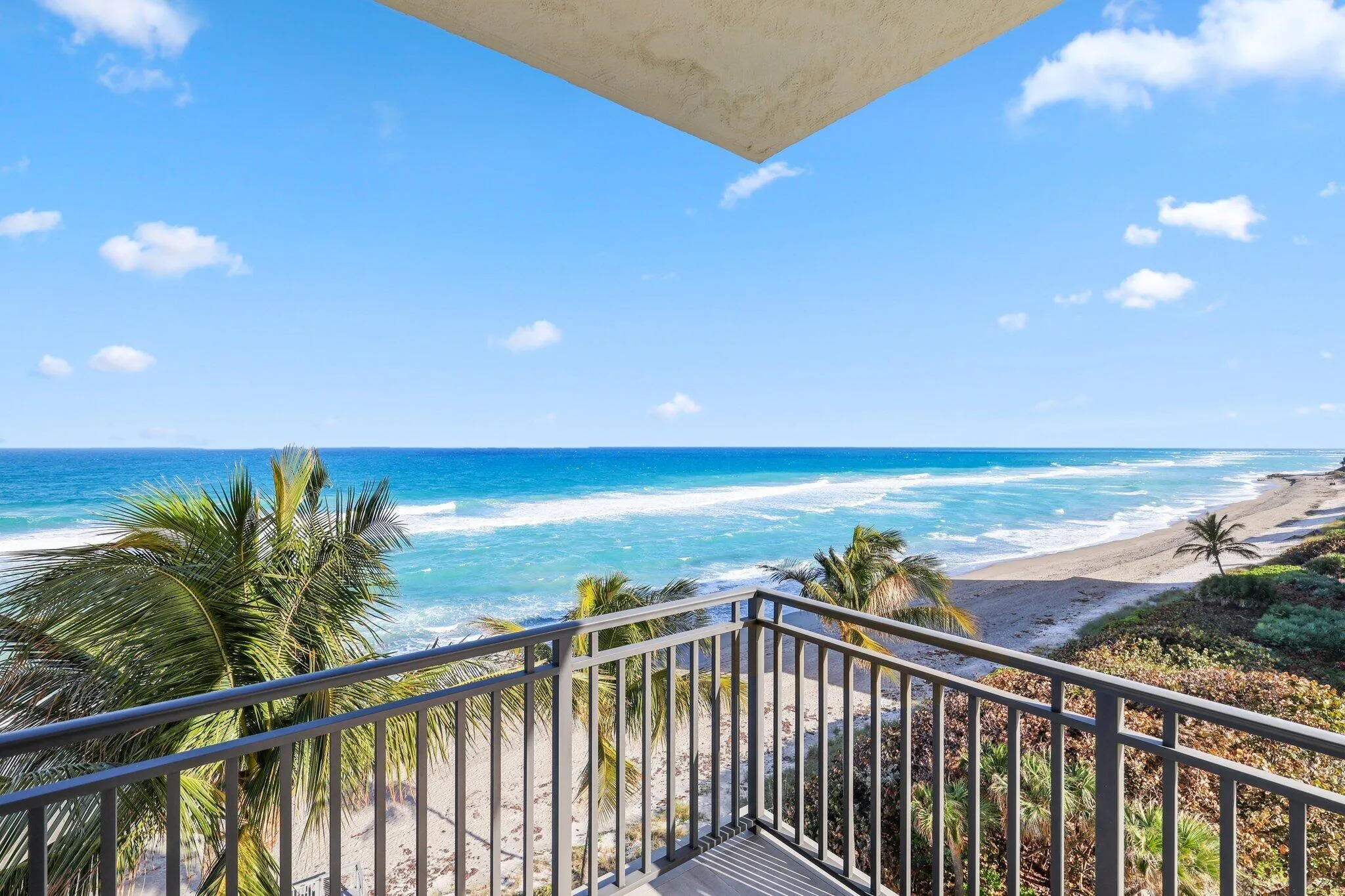 Southeastern Balcony Corner
