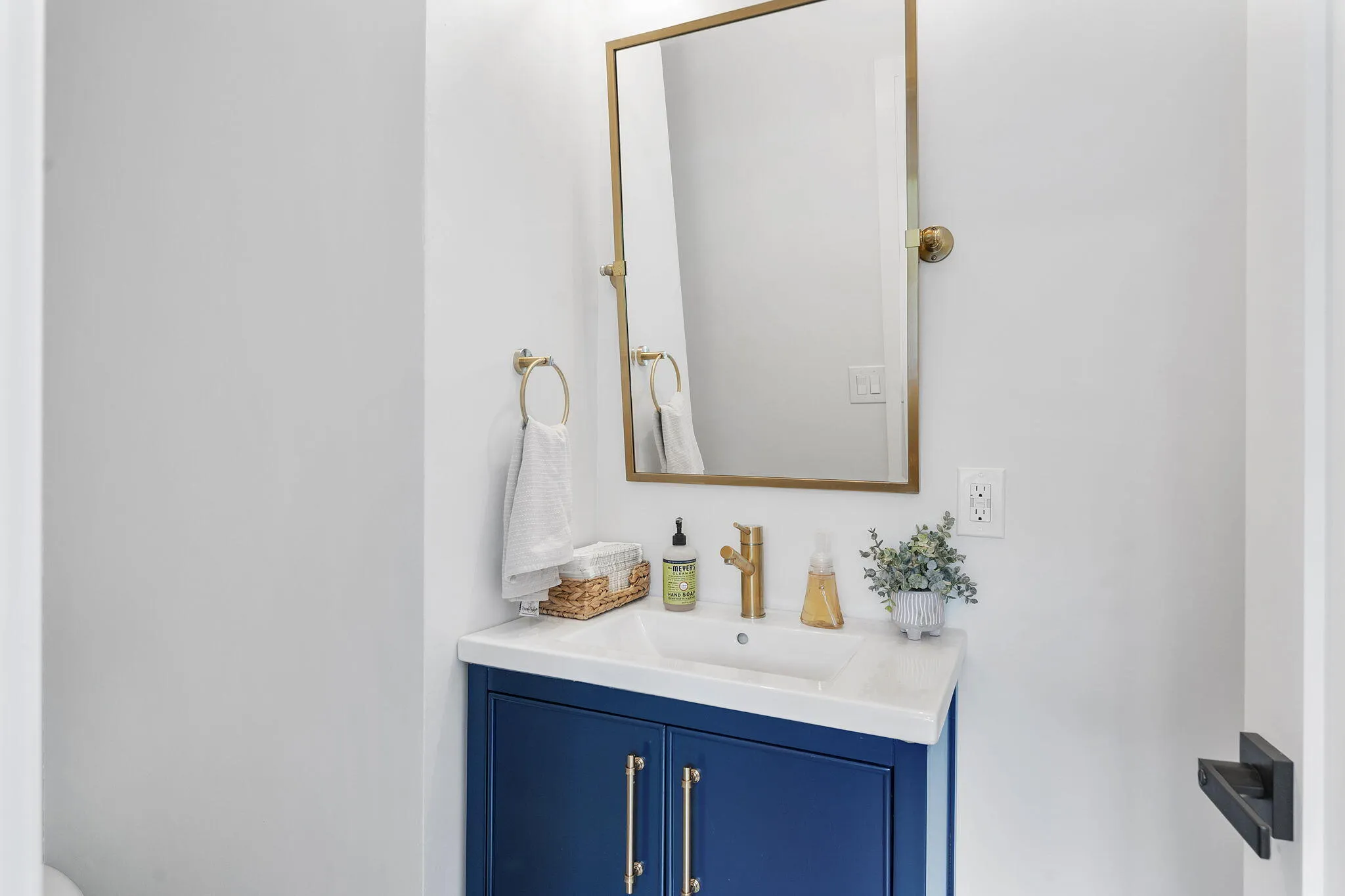 3rd Bath - 1/2 Bath