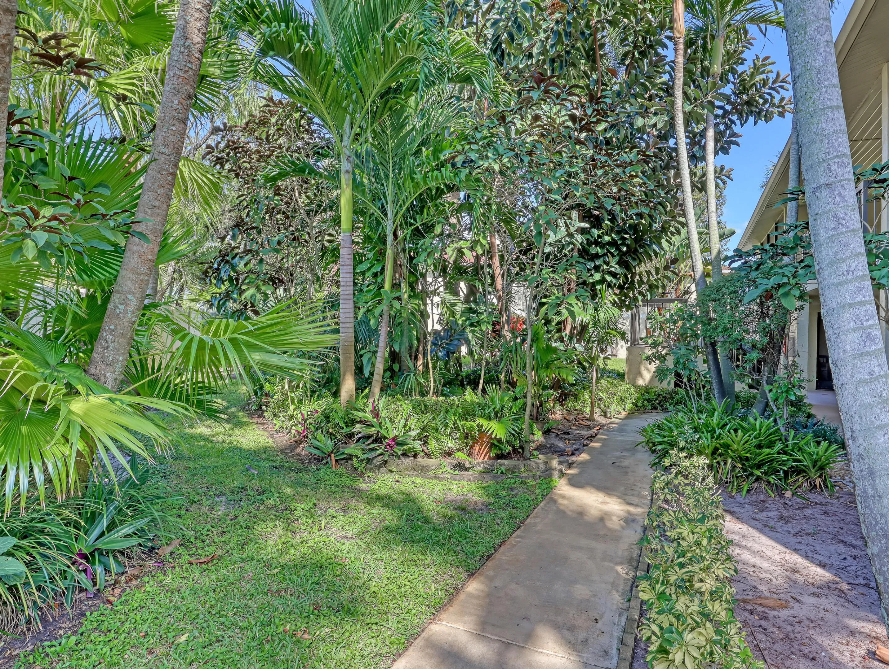 6552 Chasewood (6)