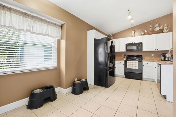 17 Kitchen 07