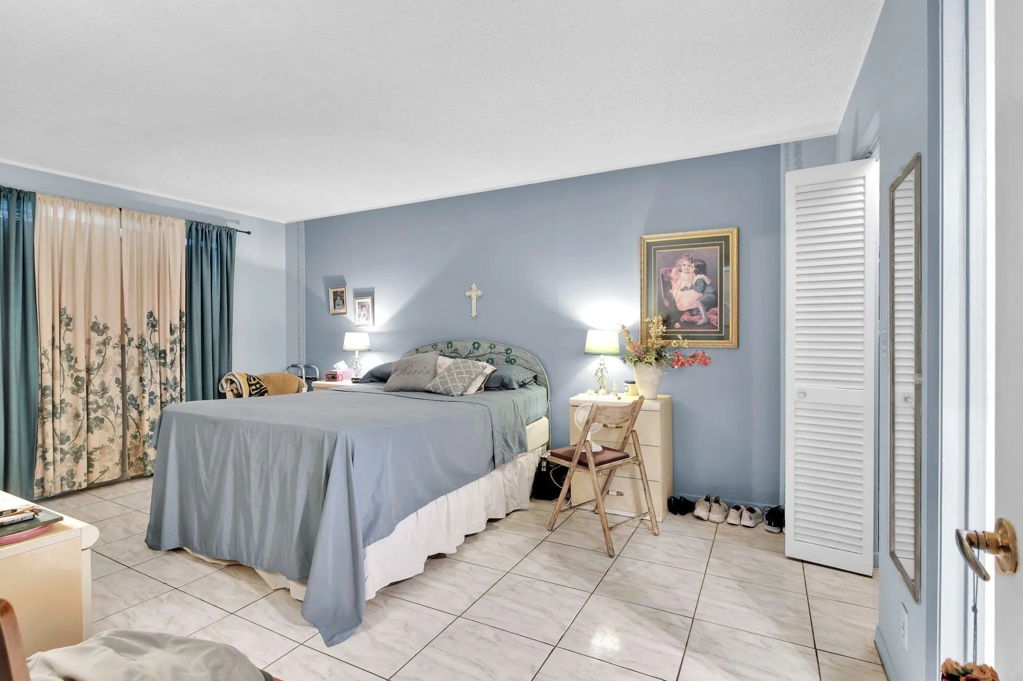 711 Lori Dr 204 Primary BR