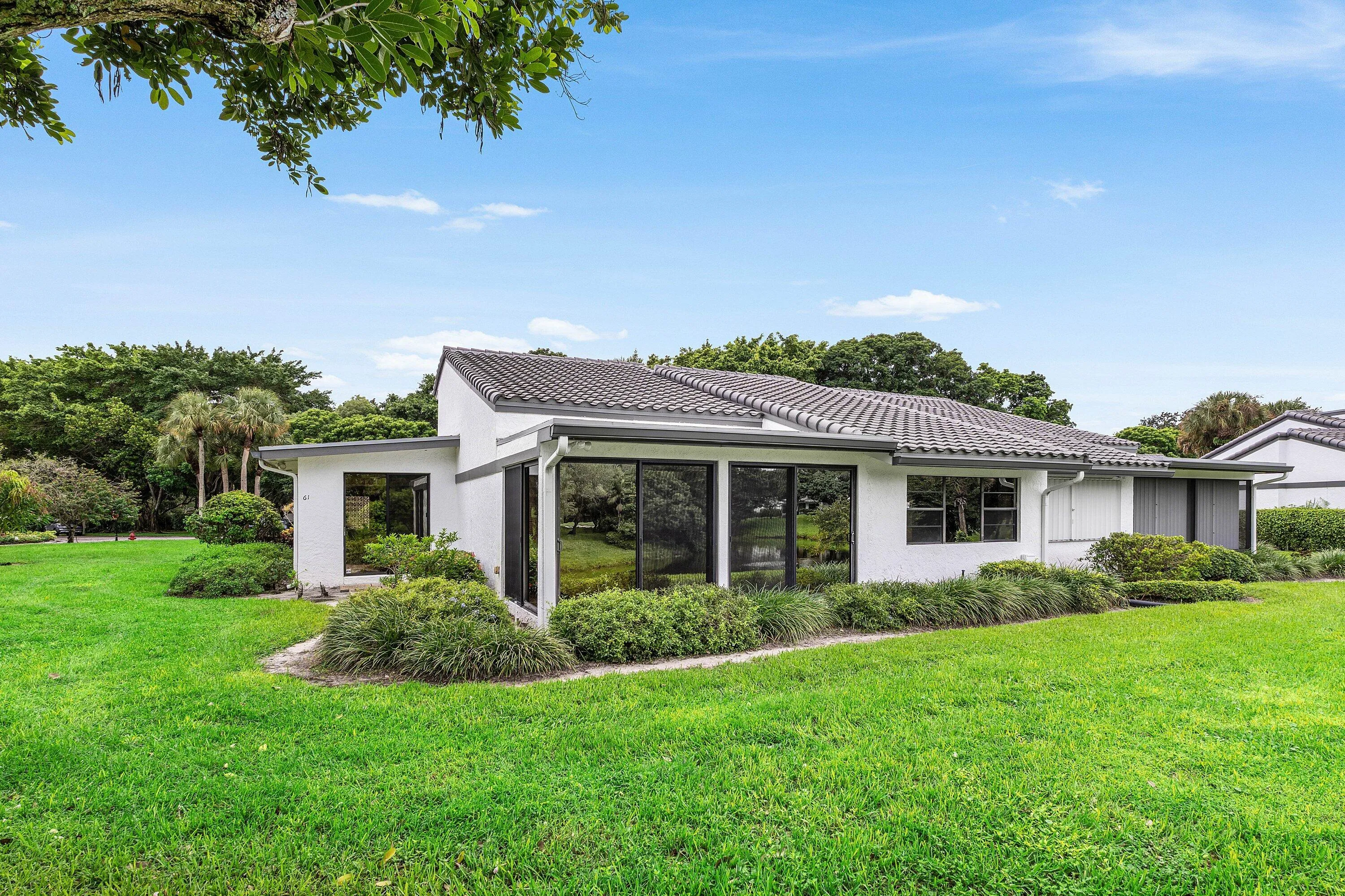 037-61HampshireLane-BoyntonBeach-FL-3343
