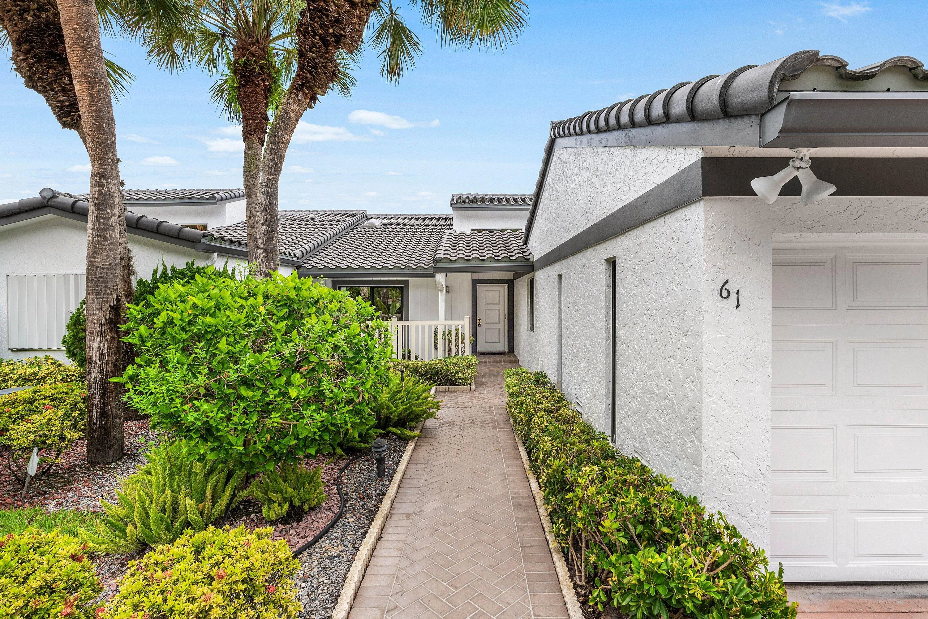 004-61HampshireLane-BoyntonBeach-FL-3343