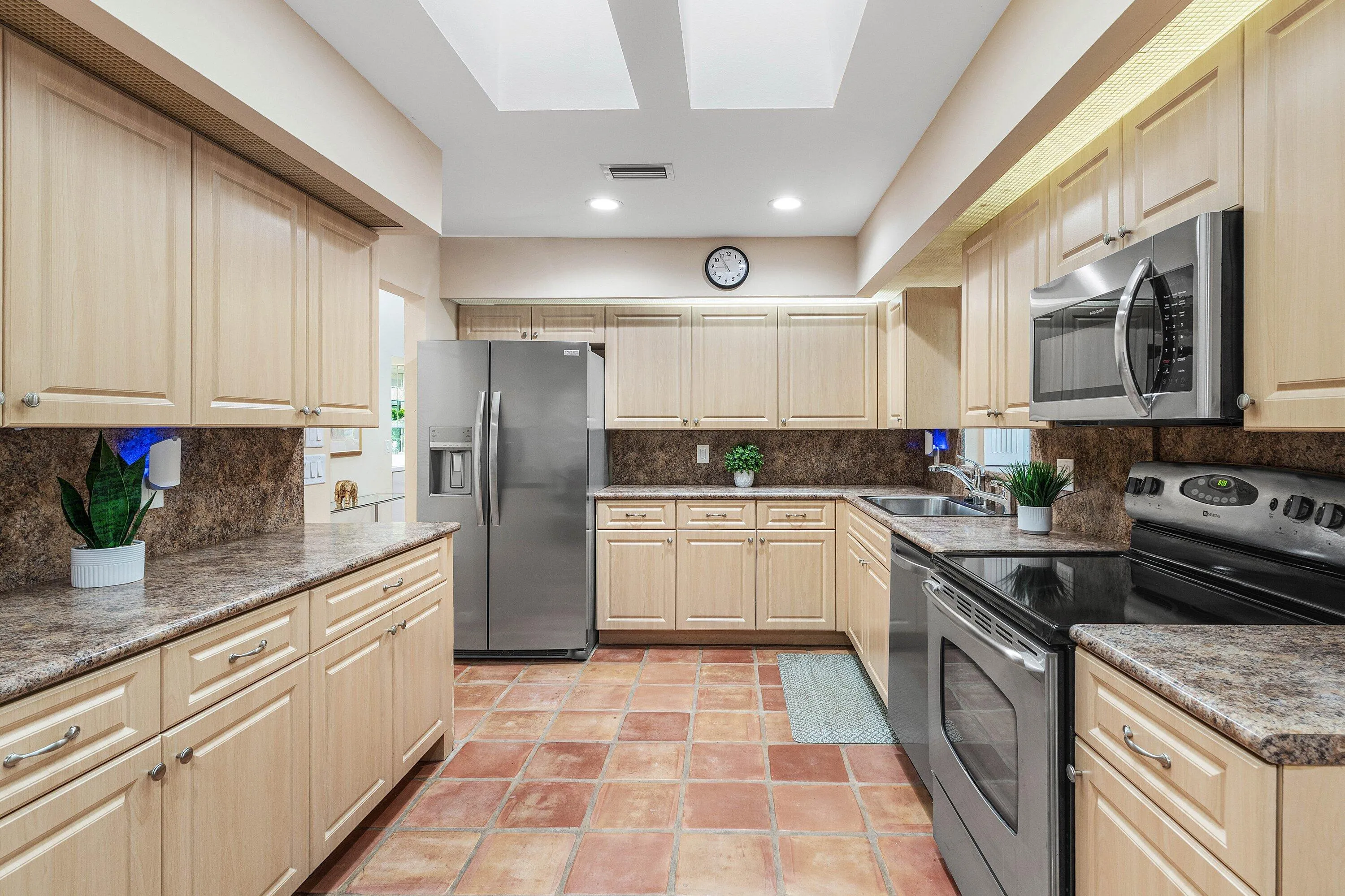 010-61HampshireLane-BoyntonBeach-FL-3343