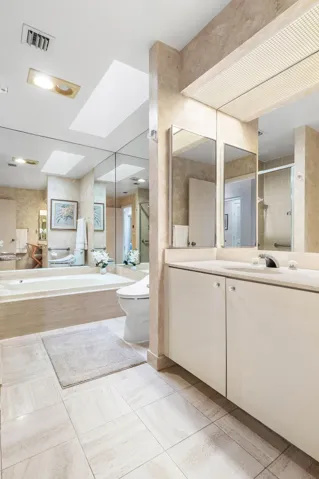 030-61HampshireLane-BoyntonBeach-FL-3343