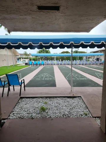 711 Lori Dr 204shuffle board