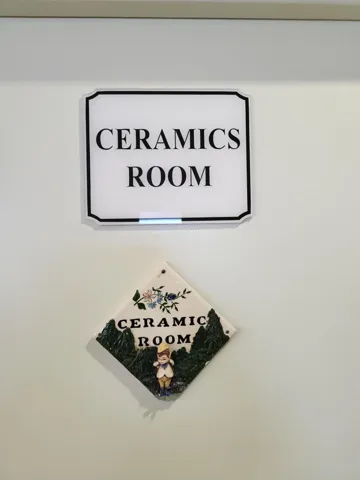 711 Lori Dr 204 Ceramic room