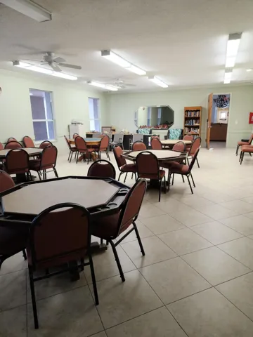 711 Lori Dr 204 card room