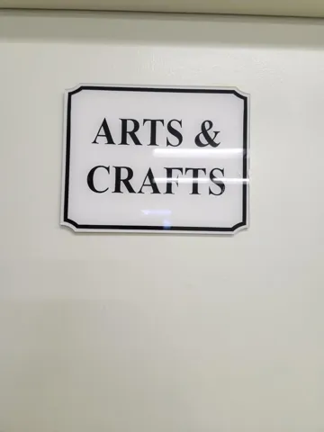 711 Lori Dr 204Arts and crafts