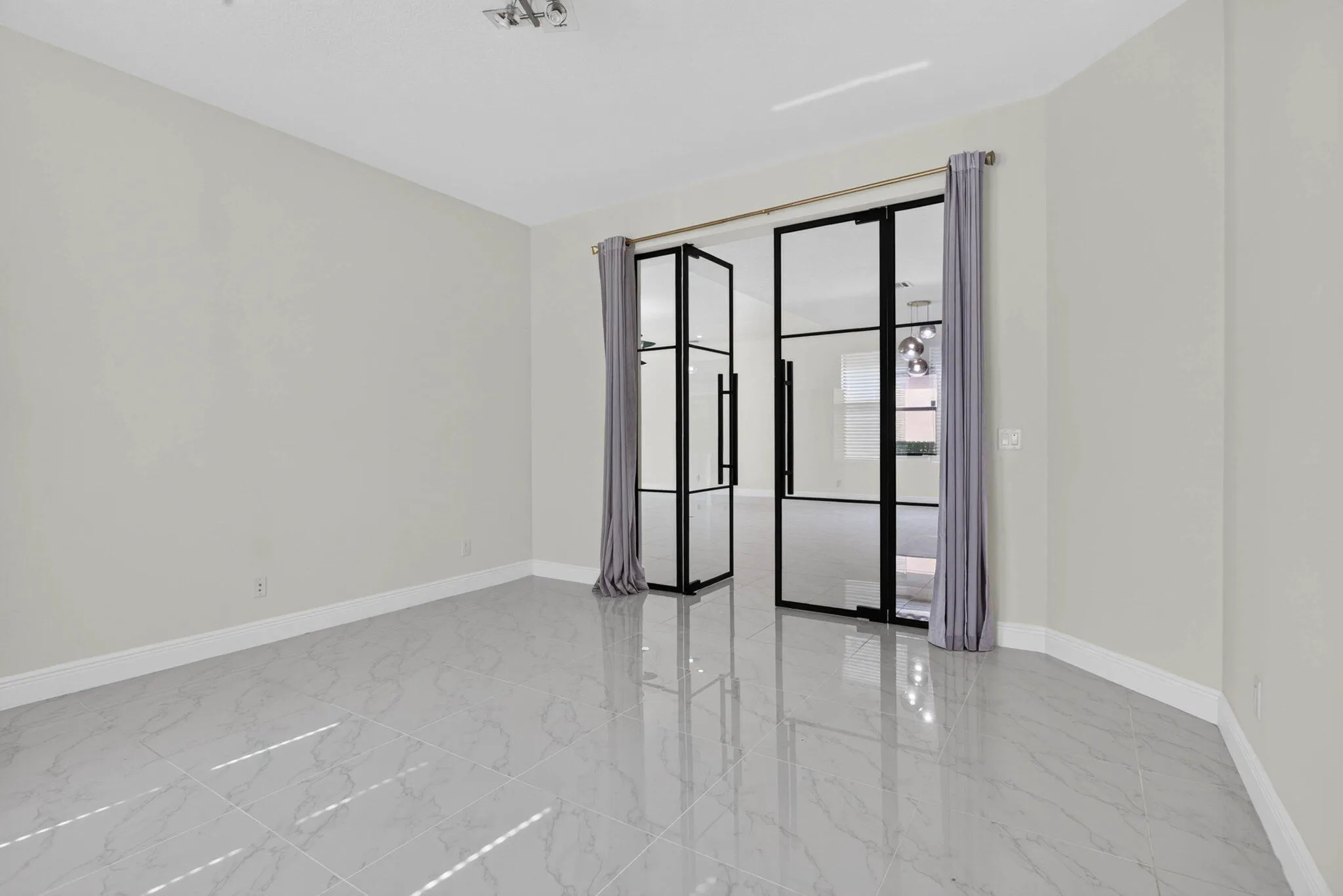37-web-or-mls-11760-36