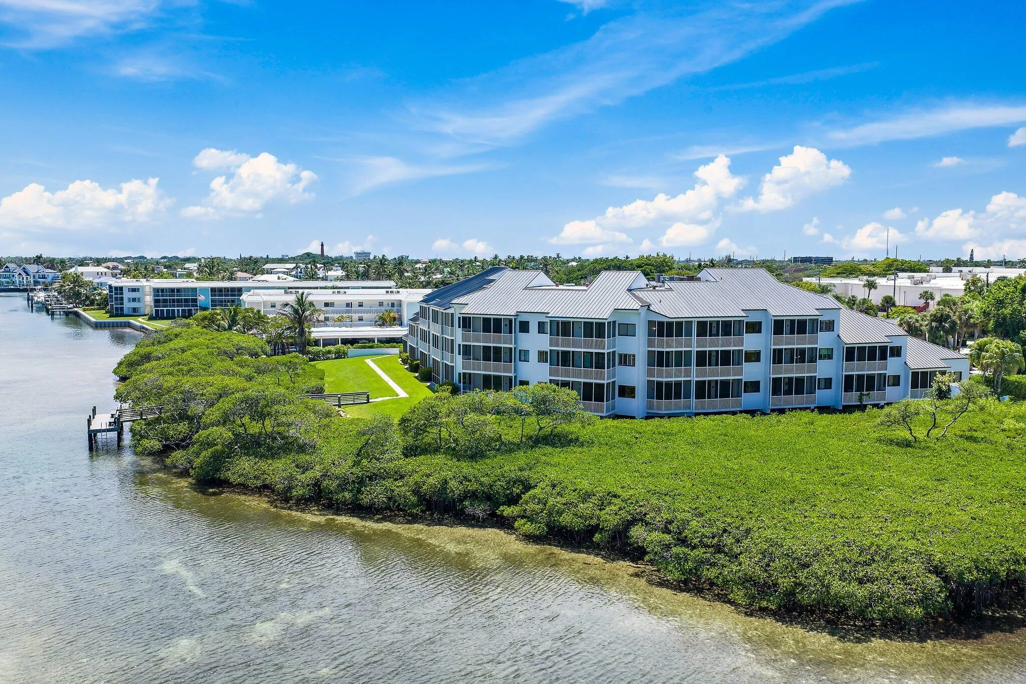 011-200WaterwayRd-Tequesta-SMALL