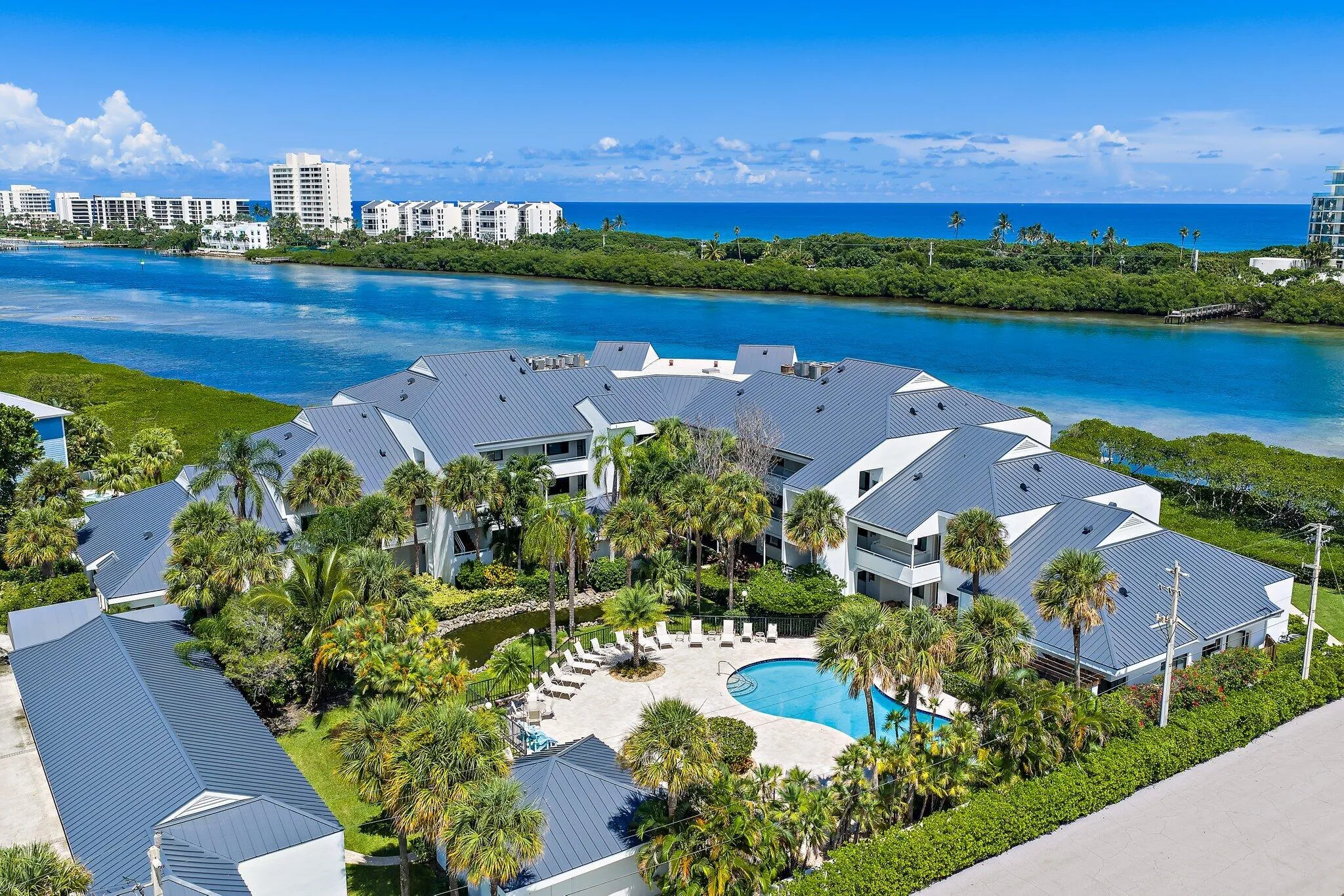 005-200WaterwayRd-Tequesta-SMALL